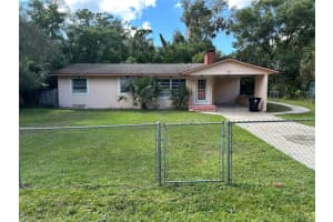 889 CARPENTER AVENUE, ORANGE CITY, FL 32763 Sold 11/10/25