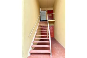 1000 Lake Of The Woods Blvd #205d, CASSELBERRY