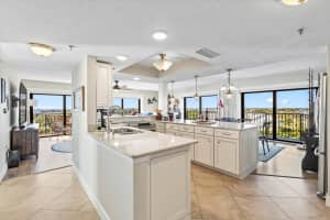503 N CAUSEWAY #3010, NEW SMYRNA BEACH, FL 32169 - MLS#MFRV4945597