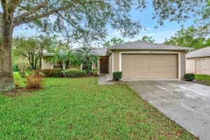 1300 Benton Lake Dr E Deland, FL 32724 - Off Market