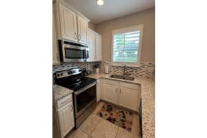 102 WENTWORTH GRANDE DRIVE, DAYTONA BEACH, FL 32124 - MLS#MFRV4945700