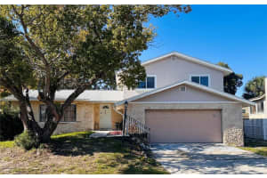 1649 E Shangri La Dr, DAYTONA BEACH