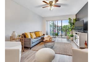 1504 VIRGINIA AVENUE, DAYTONA BEACH, FL 32114 - MLS#MFRV4945805