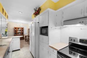 8101 LAKE EVE DRIVE, ORLANDO, FL 32810 - MLS#MFRV4945877