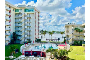 2711 HALIFAX AVENUE, DAYTONA BEACH, FL 32118 - MLS#MFRV4945881