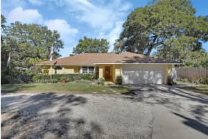 1559 W Euclid Ave, DELAND