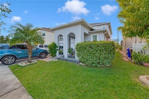 2524 INTERLOCK DRIVE, KISSIMMEE, FL 34741 - MLS#MFRV4945986