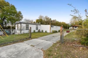 207 ROBINHOOD DRIVE, DELAND, FL 32724 - MLS#MFRV4946015