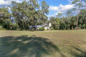 5735 FOX HOLLOW ROAD, DE LEON SPRINGS, FL 32130 - MLS#MFRV4946019