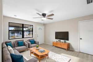 813 LEWIS DRIVE, DAYTONA BEACH, FL 32117 - MLS#MFRV4946070