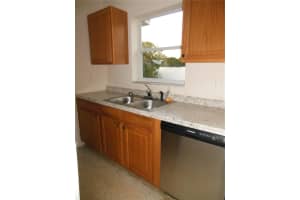 975 SHORECREST AVENUE, DELTONA, FL 32725 - MLS#MFRV4946101