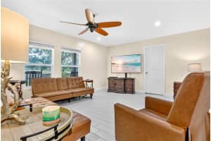 1801 W HIGHWAY 329, CITRA, FL 32113 - MLS#MFRV4946169