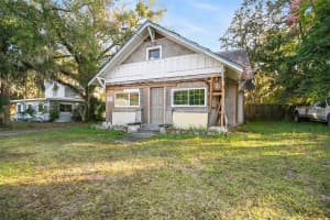 1430 NEW YORK AVENUE, DELAND, FL 32724 - MLS#MFRV4946213
