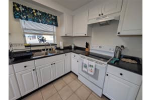 402 AUBURN DR, DAYTONA BEACH, FL 32118 - MLS#MFRV4946250