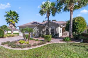 1104 CHAMPIONS DRIVE, DAYTONA BEACH, FL 32124 - MLS#MFRV4946277