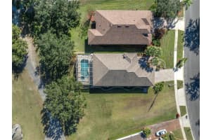 1104 CHAMPIONS DRIVE, DAYTONA BEACH, FL 32124 - MLS#MFRV4946277