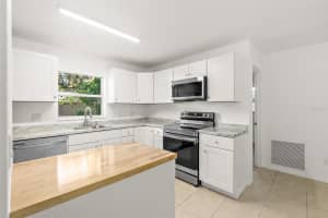 145 OAK RIDGE AVENUE, EDGEWATER, FL 32132 - MLS#MFRV4946285