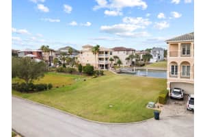 8 CAPTAINS COURT, PALM COAST, FL 32137 Sold 01/09/26