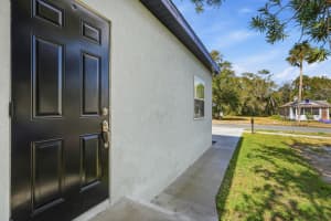 557 LIVE OAK AVENUE, DAYTONA BEACH, FL 32114 - MLS#MFRV4946343