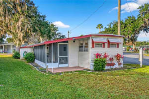 684 CINDI AVENUE, LEESBURG, FL 34788 - MLS#MFRV4946373