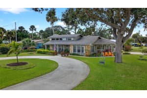 1100 S Riverside Dr, EDGEWATER