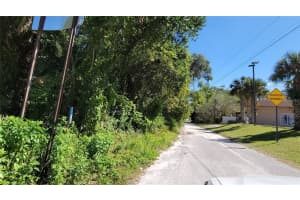 LAKEVIEW ST, DELAND, FL 32724 - MLS#MFRV4946495