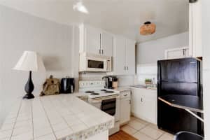 527 EASTWOOD LANE, DAYTONA BEACH, FL 32118 - MLS#MFRV4946506