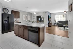 813 OAK HOLLOW LOOP, DELAND, FL 32724 - MLS#MFRV4946584