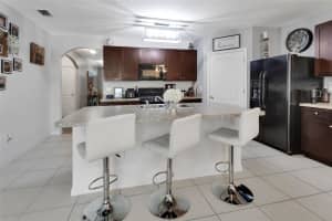 813 OAK HOLLOW LOOP, DELAND, FL 32724 - MLS#MFRV4946584