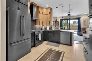 404 COUNTRY VIEW CIRCLE, DELAND, FL 32720 - MLS#MFRV4946595