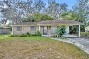 330 BROOKLYN AVENUE, ORANGE CITY, FL 32763 - MLS#MFRV4946656