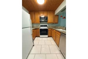 100 KENTUCKY AVENUE, DELAND, FL 32724 - MLS#MFRV4946808