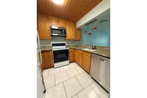 100 KENTUCKY AVENUE, DELAND, FL 32724 - MLS#MFRV4946808