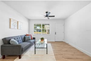 516 PARK AVENUE, ORANGE CITY, FL 32763 - MLS#MFRV4946845