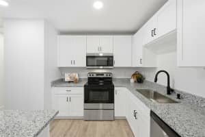 516 PARK AVENUE, ORANGE CITY, FL 32763 - MLS#MFRV4946845