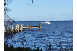 384 CRESCENT LAKE SHORE DRIVE, CRESCENT CITY, FL 32112 - MLS#MFRV4946846