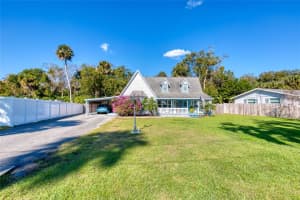 8 E Magnolia Ave Port Orange, FL 32127 - Off Market