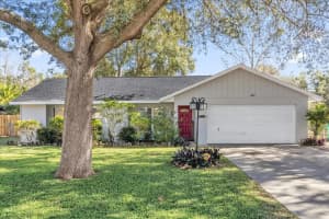 411 Cherry Tree St, EUSTIS