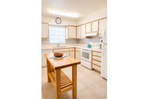 1640 JUNO TRAIL, ASTOR, FL 32102 - MLS#MFRV4946937