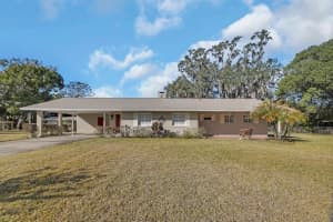 2240 N Clara Ave, DELAND
