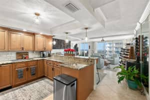 2947 ATLANTIC AVENUE, DAYTONA BEACH, FL 32118 - MLS#MFRV4947031