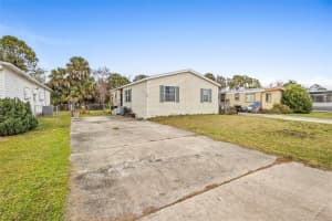 122 LEISURE WORLD DRIVE, DEBARY, FL 32713 - MLS#MFRV4947050