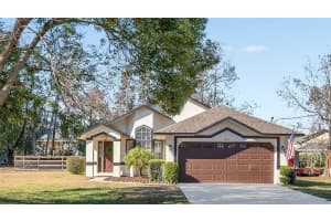 7220 Lake Dr, SANFORD