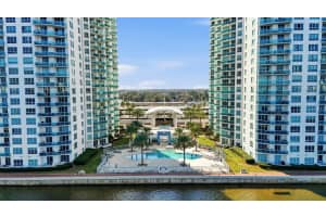 241 RIVERSIDE DRIVE, DAYTONA BEACH, FL 32117 - MLS#MFRV4947158