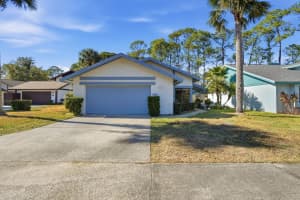 118 Meadowbrook Cir, DAYTONA BEACH