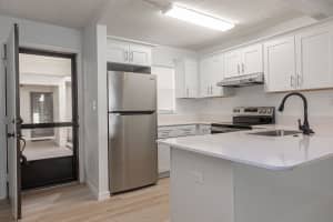 100 KENTUCKY AVENUE, DELAND, FL 32724 - MLS#MFRV4947175