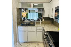 145 HALIFAX AVENUE, DAYTONA BEACH, FL 32118 - MLS#MFRV4947308