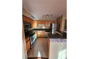 415 LAKEPOINTE DRIVE, ALTAMONTE SPRINGS, FL 32701 - MLS#MFRV4947315