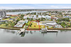 104 EAST CIRCLE DRIVE, NEW SMYRNA BEACH, FL 32169 - MLS#MFRV4947350