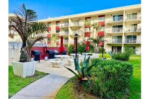 2711 HALIFAX AVENUE, DAYTONA BEACH, FL 32118 - MLS#MFRV4947370